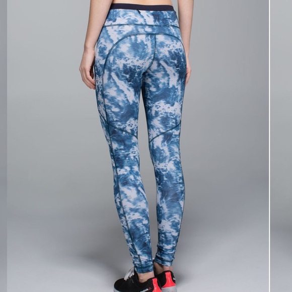 lululemon athletica Pants - Lululemon speed tight III all full-on luxtreme silver Fox Alberta lake